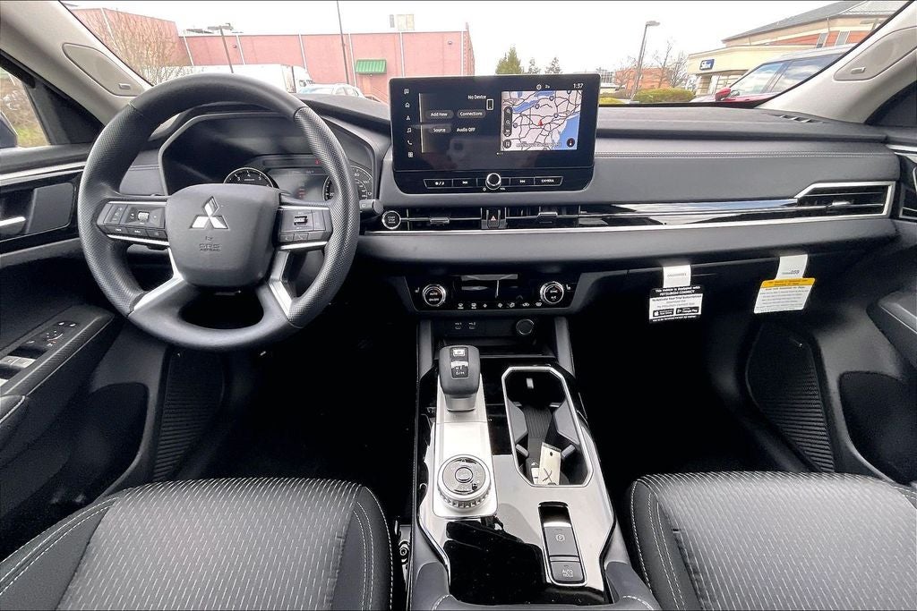 2026 Mitsubishi Outlander ES