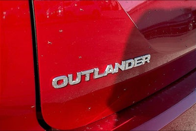 2025 Mitsubishi Outlander SE