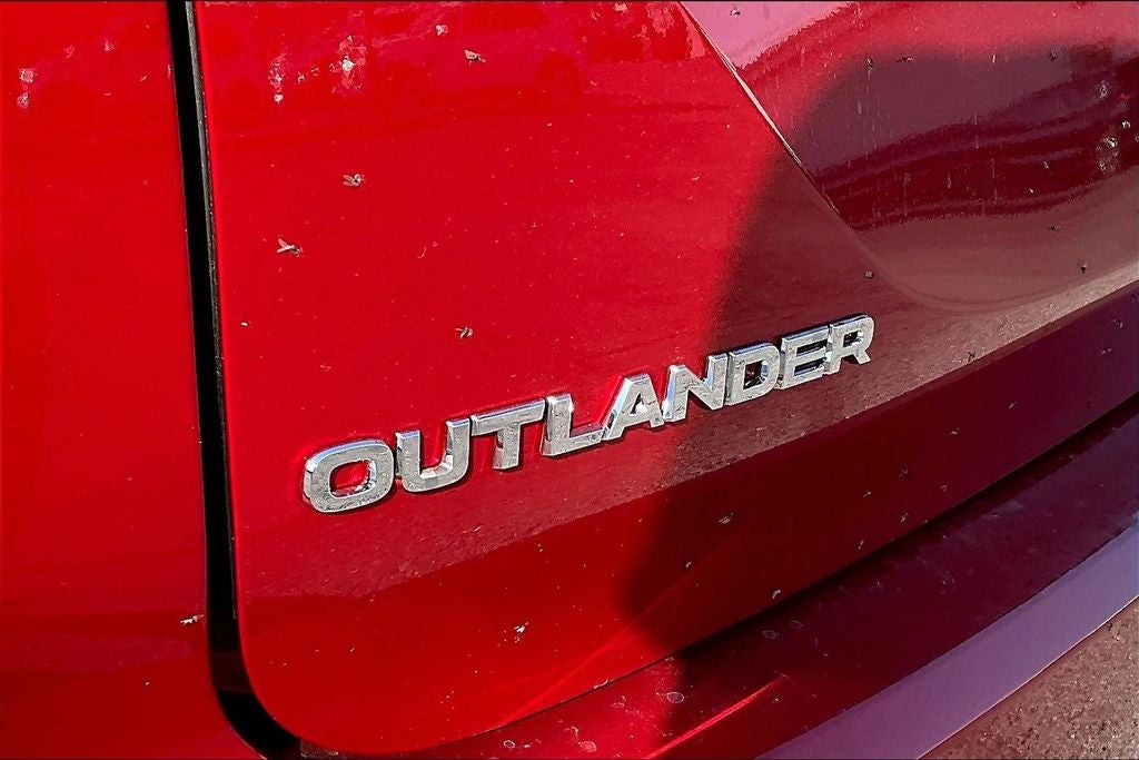 2025 Mitsubishi Outlander SE