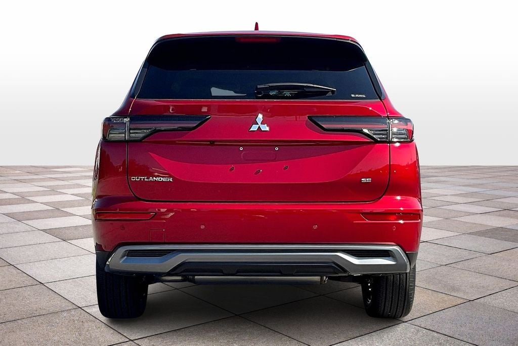 2025 Mitsubishi Outlander SE