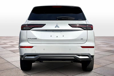 2025 Mitsubishi Outlander SE