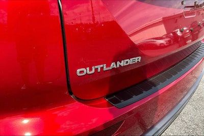 2025 Mitsubishi Outlander SE