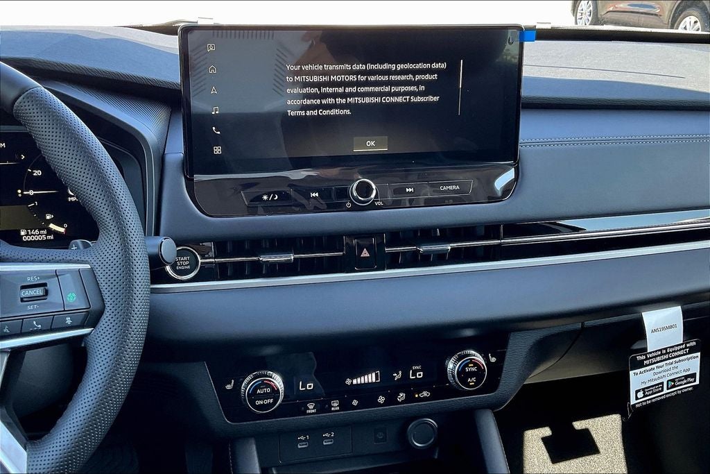 2025 Mitsubishi Outlander SE