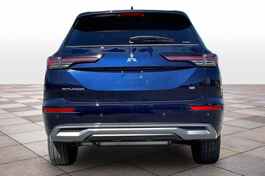 2025 Mitsubishi Outlander SE