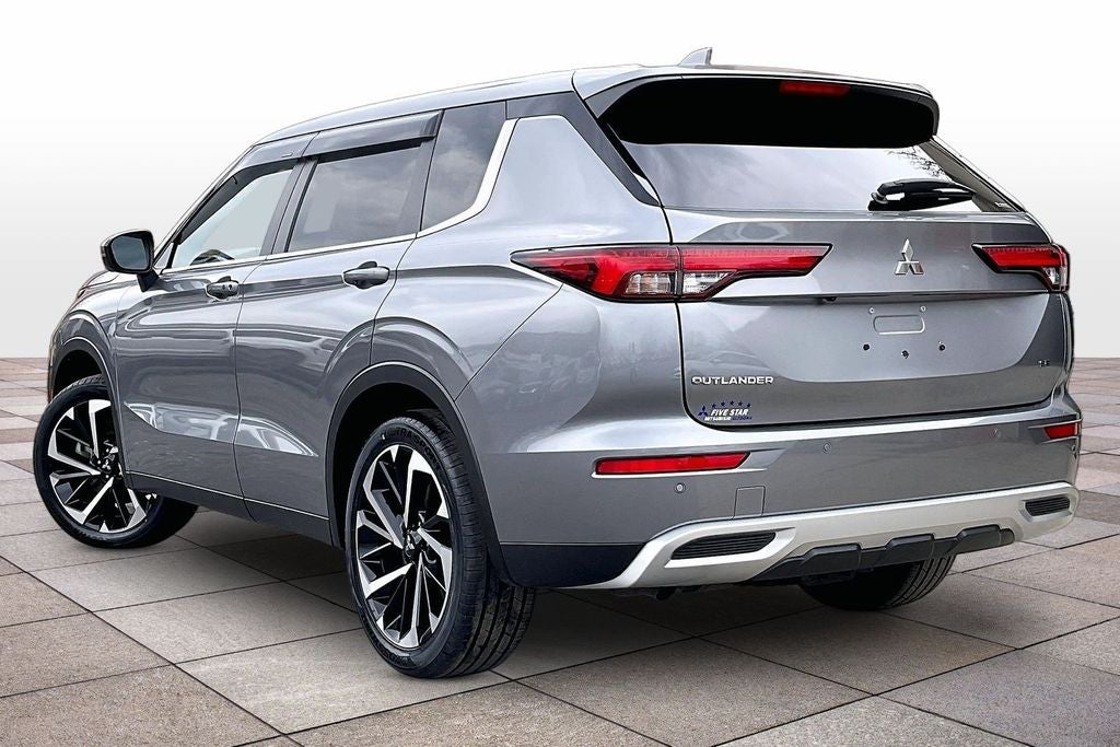 2024 Mitsubishi Outlander SE Tech