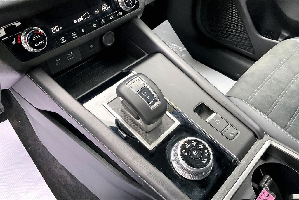 2024 Mitsubishi Outlander SE Tech