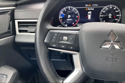 2024 Mitsubishi Outlander SE Tech
