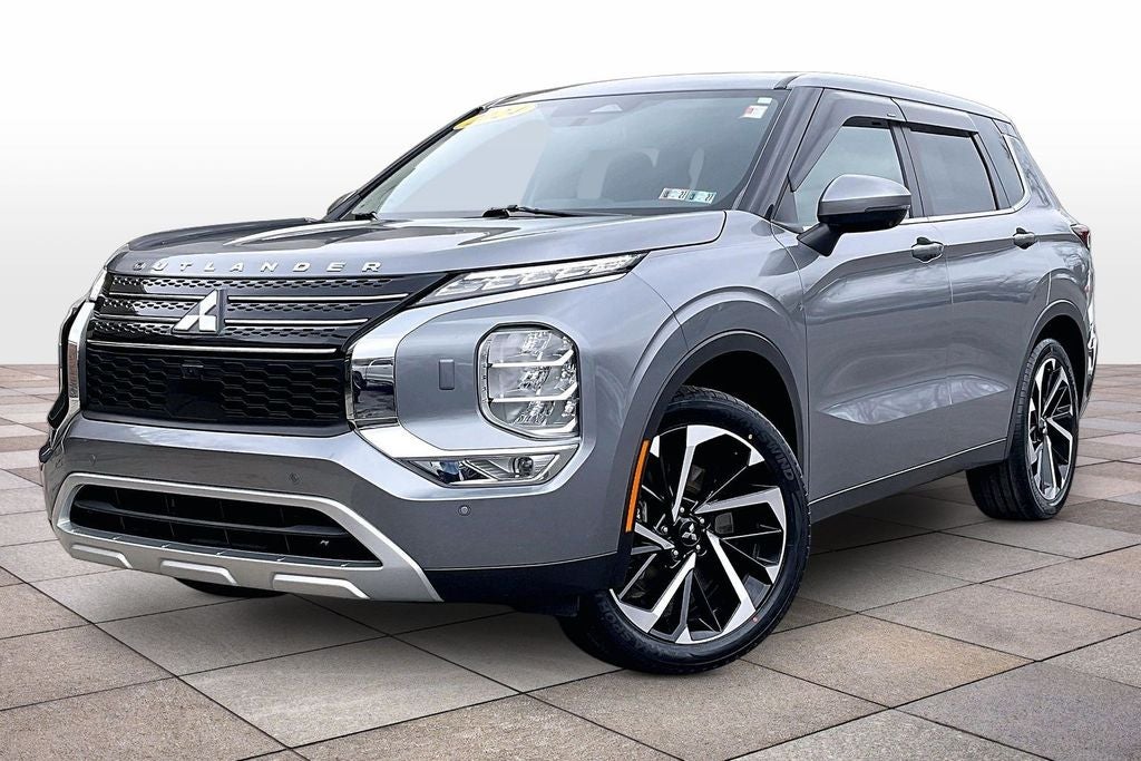 2024 Mitsubishi Outlander SE Tech