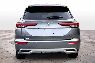 2024 Mitsubishi Outlander SE Tech