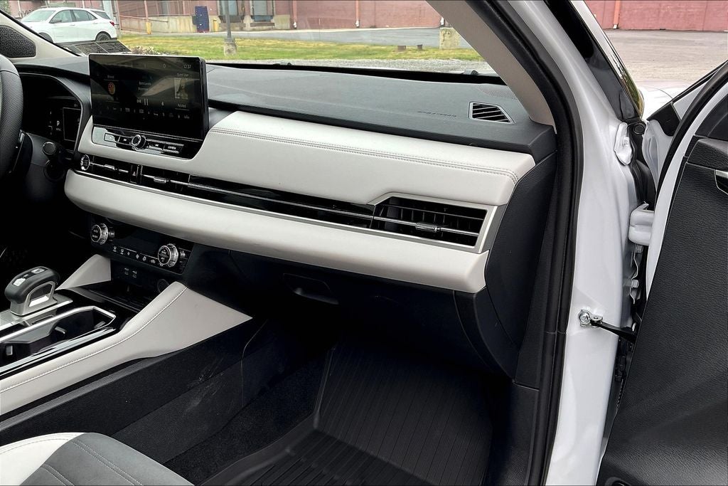 2025 Mitsubishi Outlander SE w/Tech