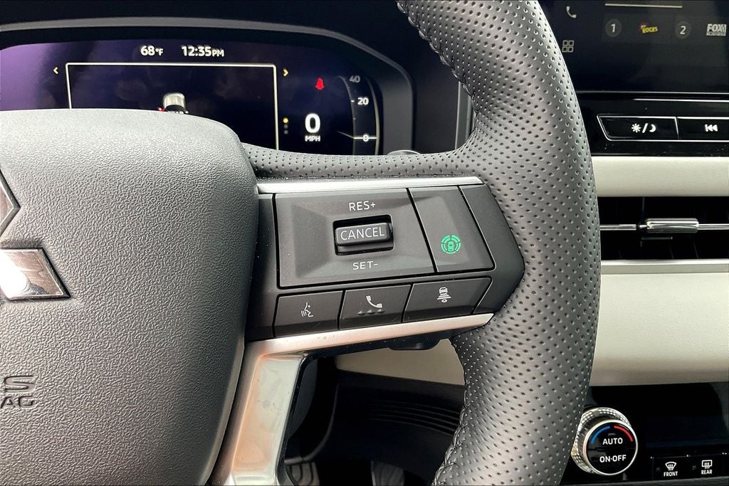 2025 Mitsubishi Outlander SE w/Tech