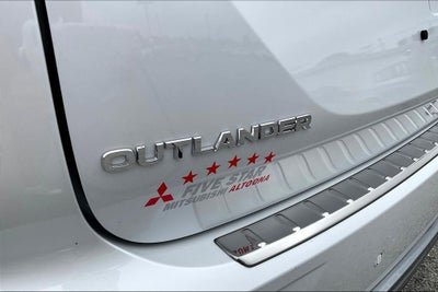 2025 Mitsubishi Outlander SE w/Tech