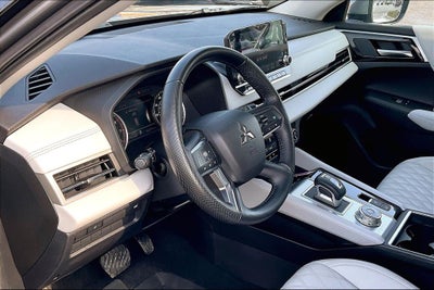 2022 Mitsubishi Outlander SEL