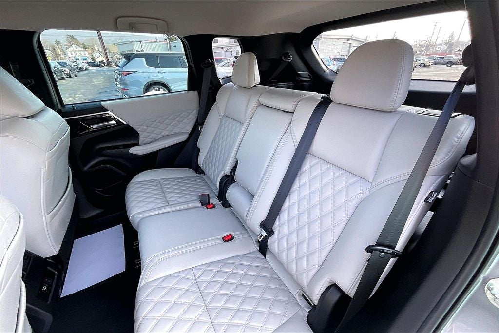 2022 Mitsubishi Outlander SEL