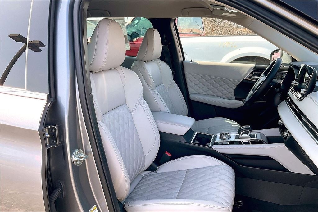 2022 Mitsubishi Outlander SEL