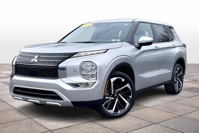2024 Mitsubishi Outlander SE