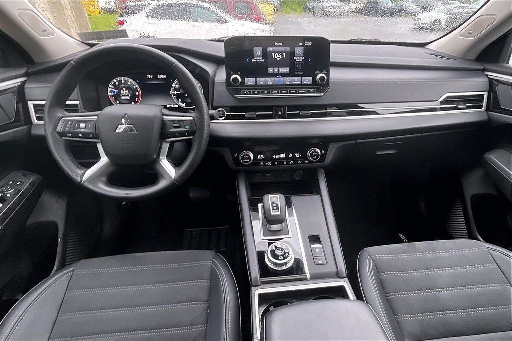 2024 Mitsubishi Outlander SE w/Pano