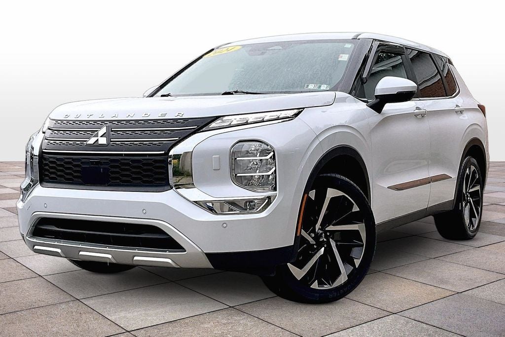 2024 Mitsubishi Outlander SE w/Pano
