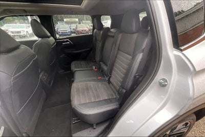 2024 Mitsubishi Outlander SE w/Pano
