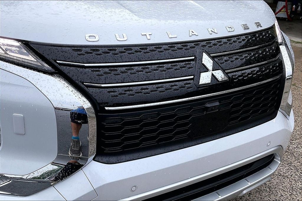 2024 Mitsubishi Outlander SE w/Pano