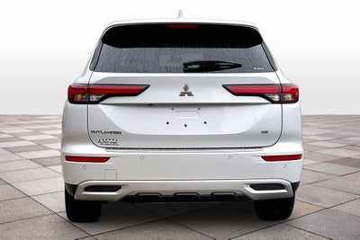 2024 Mitsubishi Outlander SE w/Pano