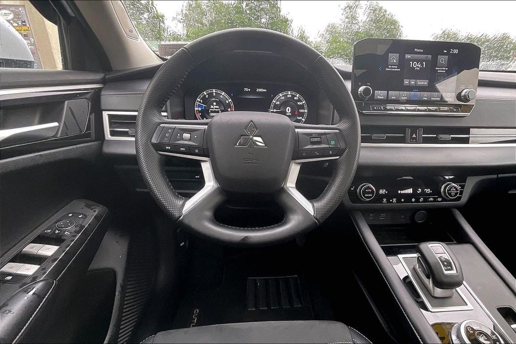 2024 Mitsubishi Outlander SE w/Pano