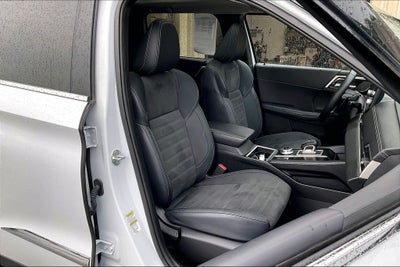 2024 Mitsubishi Outlander SE w/Pano
