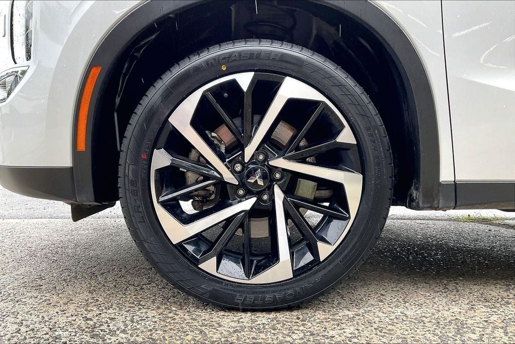 2024 Mitsubishi Outlander SE w/Pano