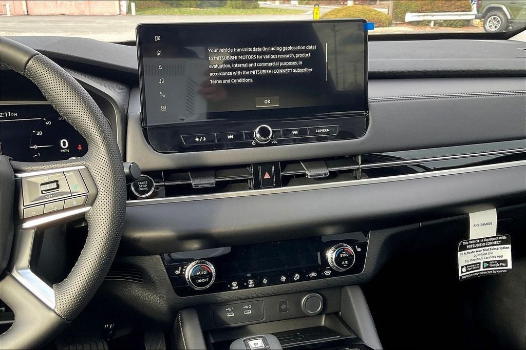 2025 Mitsubishi Outlander SE