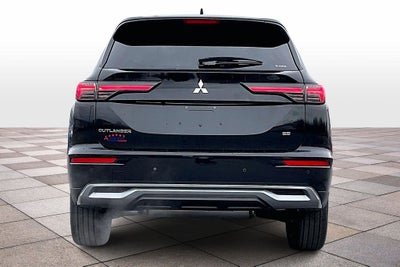2025 Mitsubishi Outlander SE