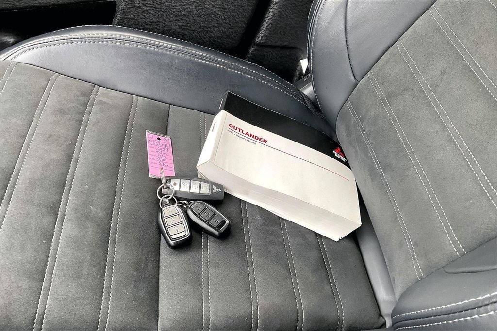 2024 Mitsubishi Outlander SE
