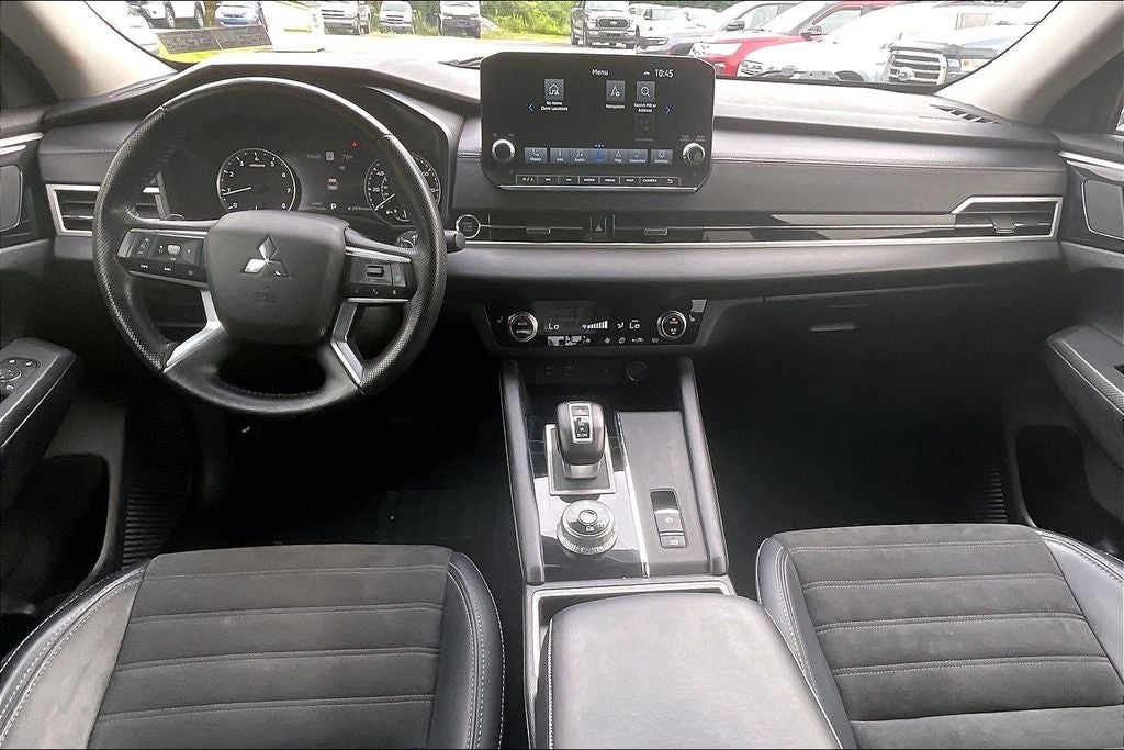 2024 Mitsubishi Outlander SE