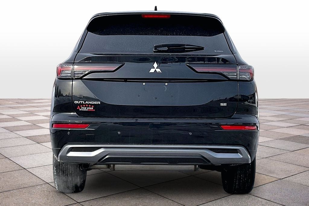 2025 Mitsubishi Outlander SE