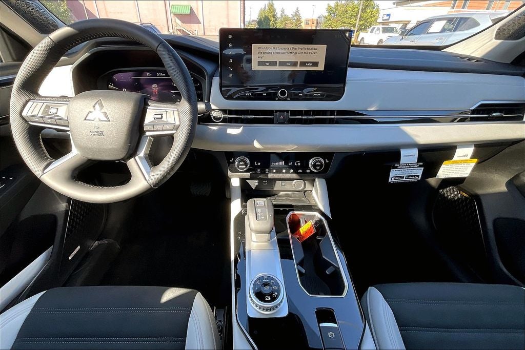 2025 Mitsubishi Outlander SE