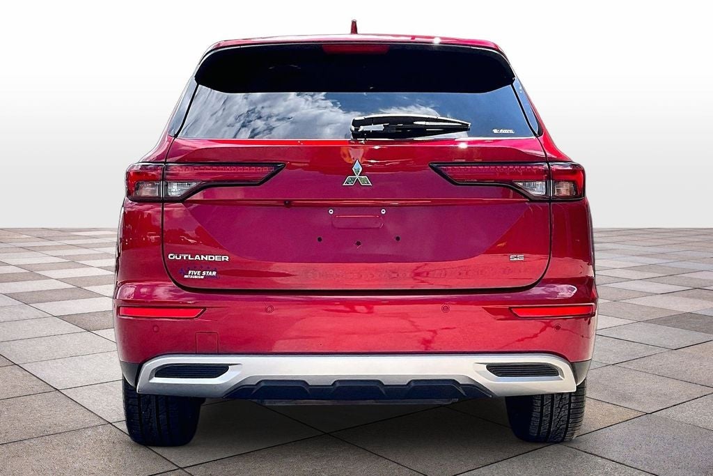 2024 Mitsubishi Outlander SE