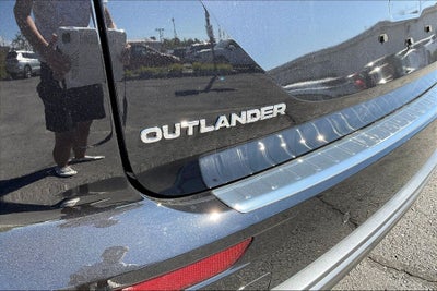 2025 Mitsubishi Outlander SE