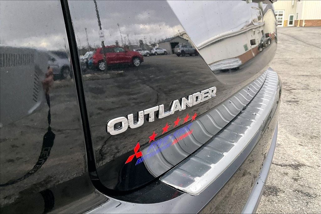 2025 Mitsubishi Outlander SE