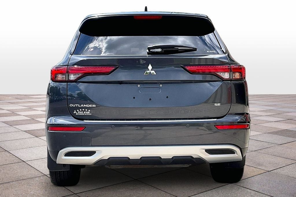 2024 Mitsubishi Outlander SE