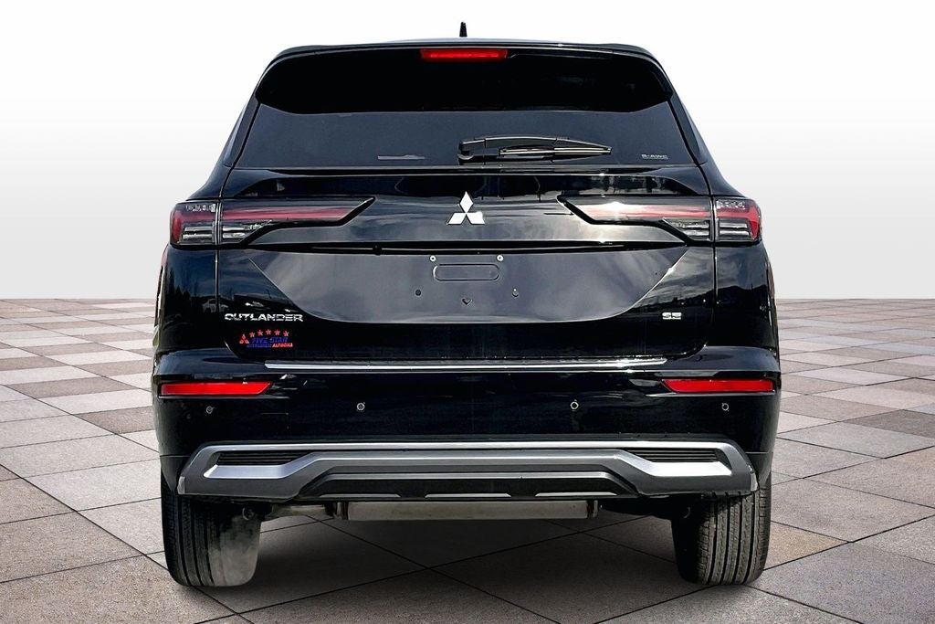 2025 Mitsubishi Outlander SE