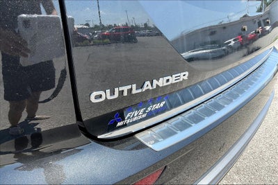 2025 Mitsubishi Outlander SE
