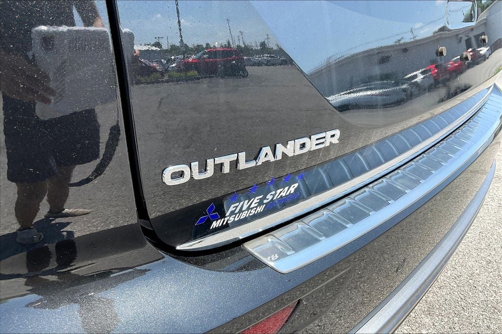 2025 Mitsubishi Outlander SE