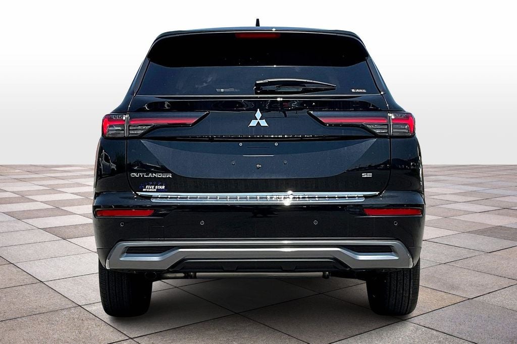 2025 Mitsubishi Outlander SE