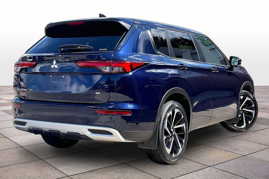 2024 Mitsubishi Outlander SE