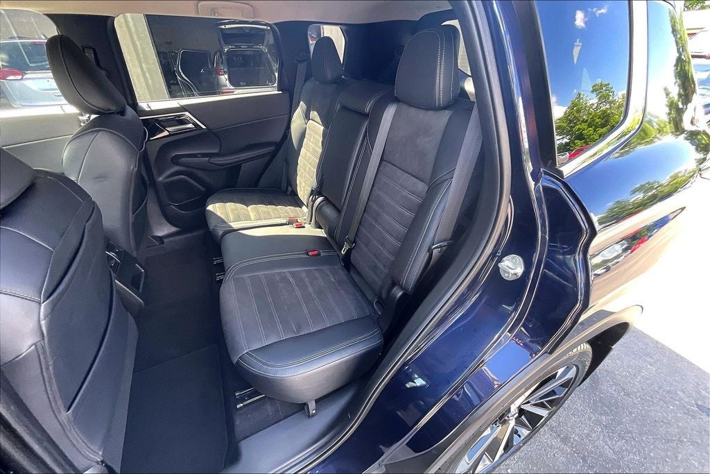 2024 Mitsubishi Outlander SE