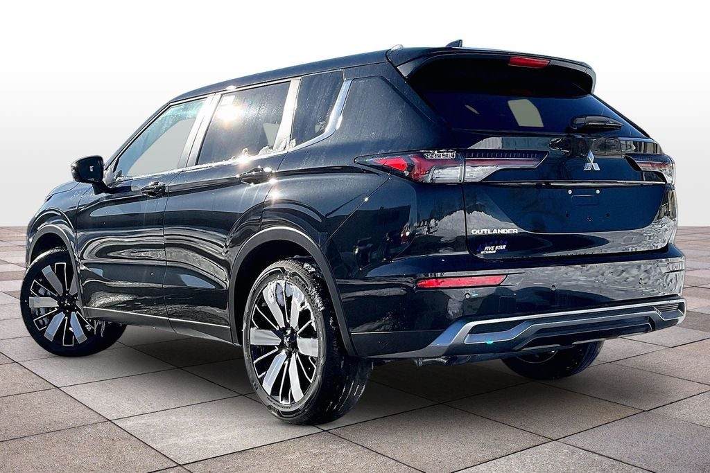 2025 Mitsubishi Outlander SE