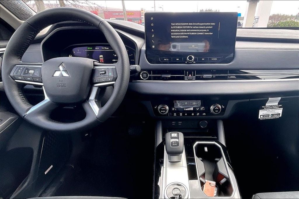 2026 Mitsubishi Outlander SE