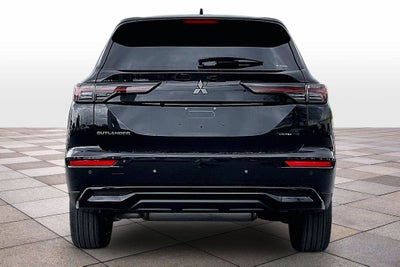 2026 Mitsubishi Outlander LE