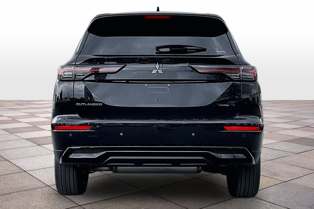 2026 Mitsubishi Outlander LE