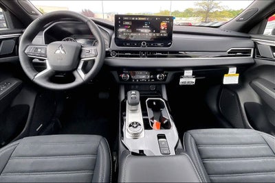 2026 Mitsubishi Outlander LE