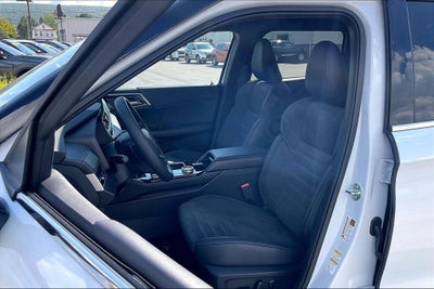 2026 Mitsubishi Outlander LE